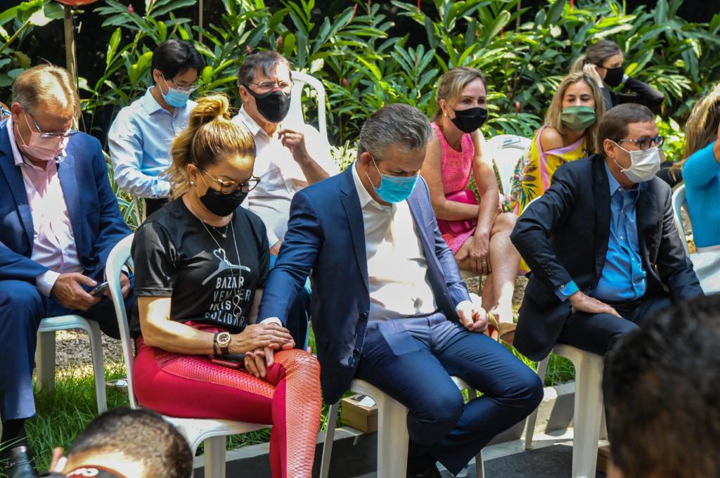 Primeira-dama de MT lidera iniciativa com 2º Bazar Vem SER Mais Solidário para promover moda de qualidade e boa ação